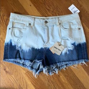 High waist fit denim shorts